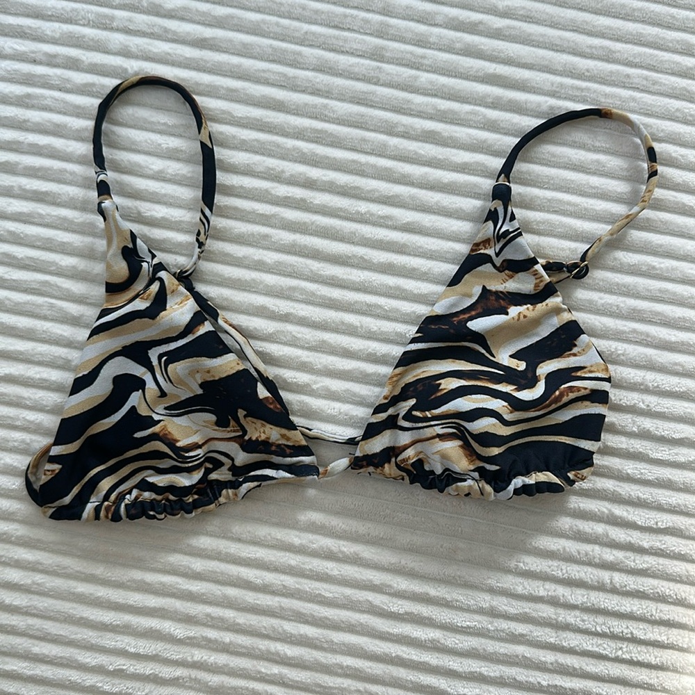 Skatie Bikini Top